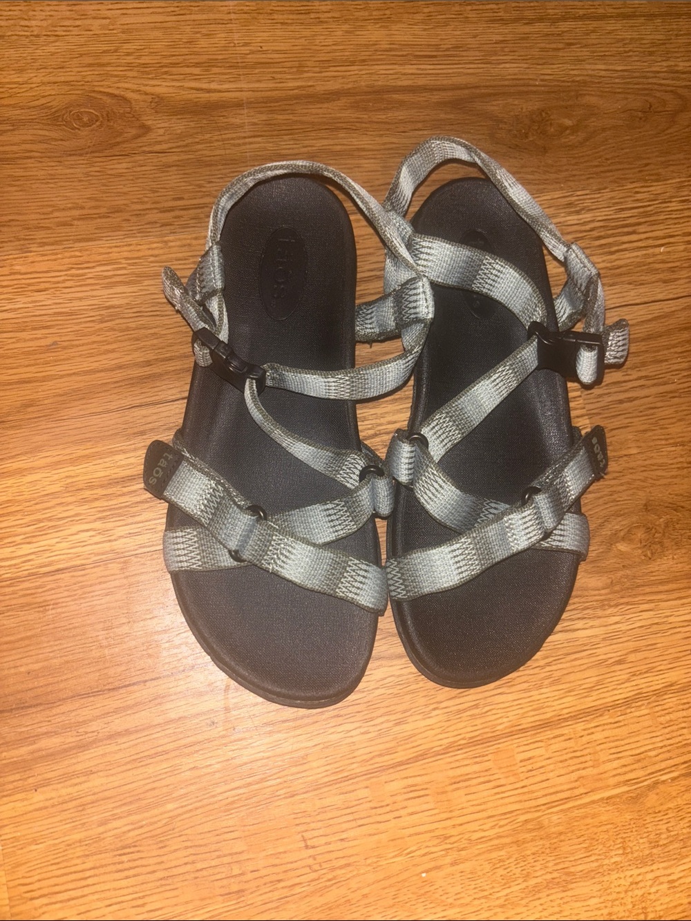 Taos Footwear Kids Strappy Gray and Black Adjustable Sandals